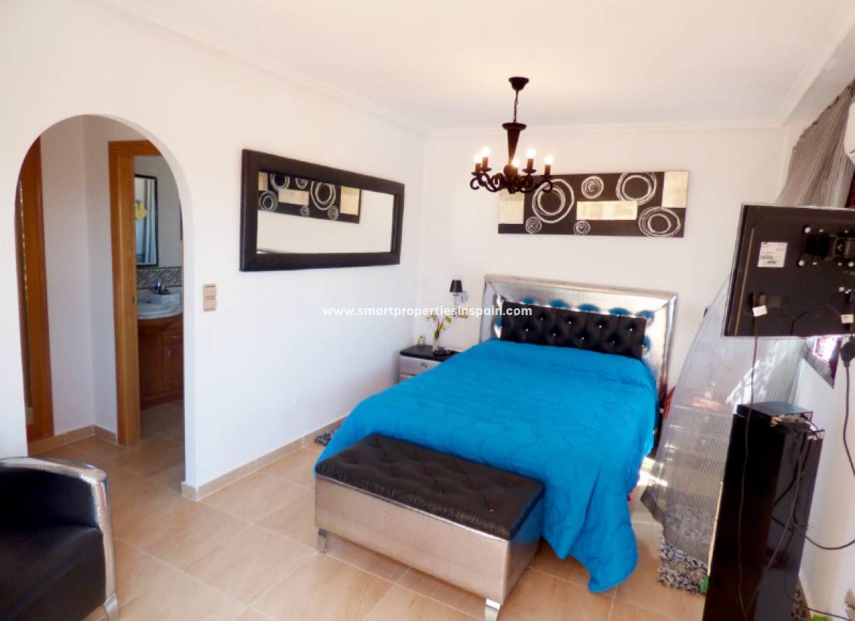 Wederverkoop - Detached Villa - La Marina - Urbanización La Marina