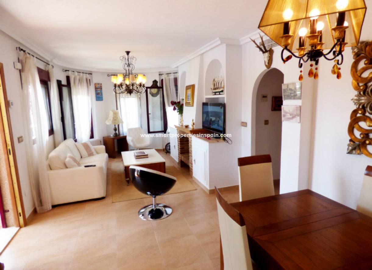 Wederverkoop - Detached Villa - La Marina - Urbanización La Marina