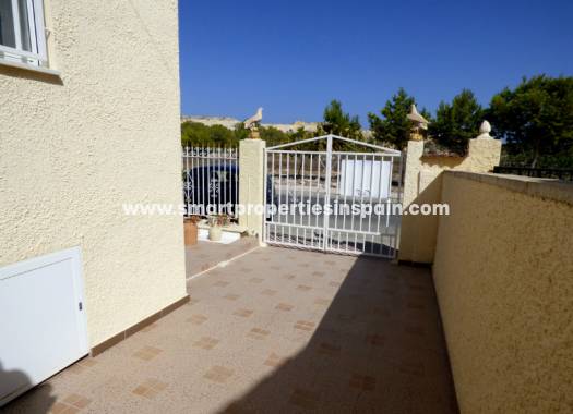 Wederverkoop - Detached Villa - La Marina - Urbanización La Marina