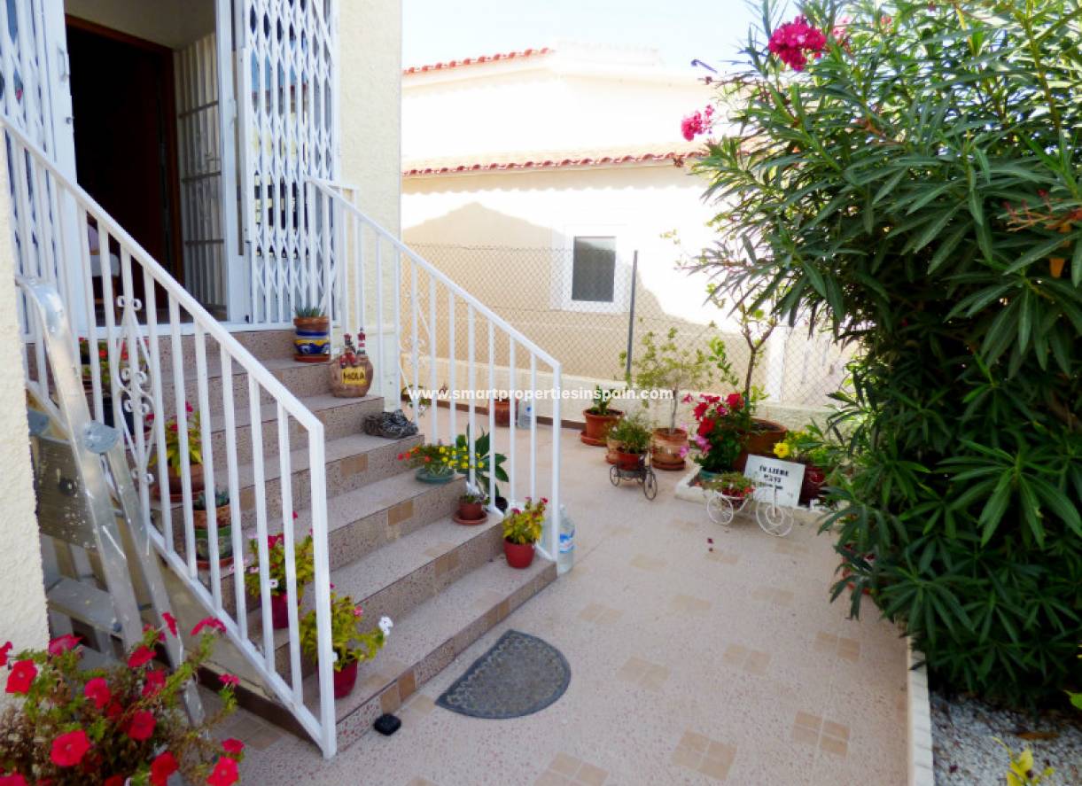 Wederverkoop - Detached Villa - La Marina - Urbanización La Marina