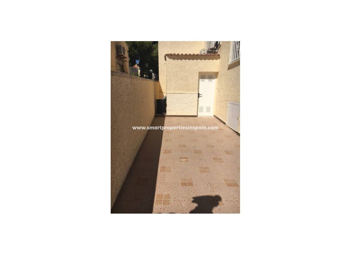 Wederverkoop - Detached Villa - La Marina - Urbanización La Marina