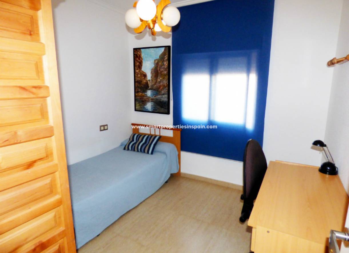 Wederverkoop - Detached Villa - La Marina - Urbanización La Marina