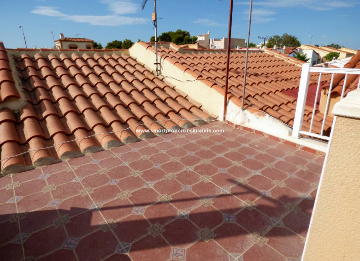 Wederverkoop - Detached Villa - La Marina - Urbanización La Marina