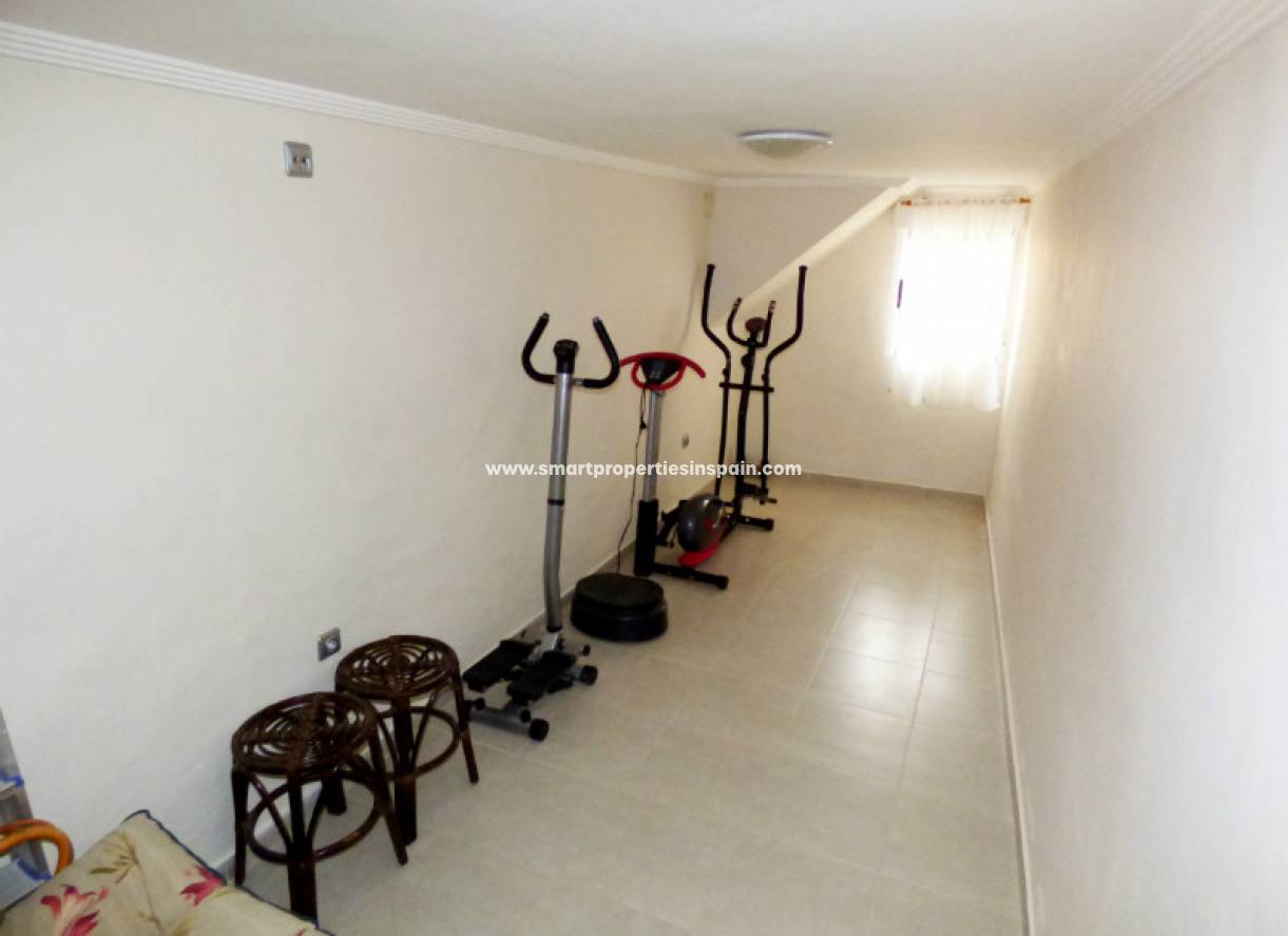 Wederverkoop - Detached Villa - La Marina - Urbanización La Marina