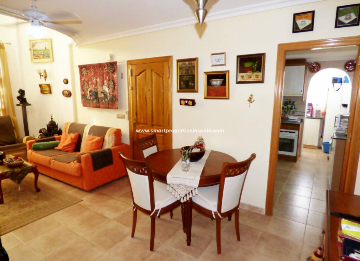 Wederverkoop - Detached Villa - La Marina - Urbanización La Marina