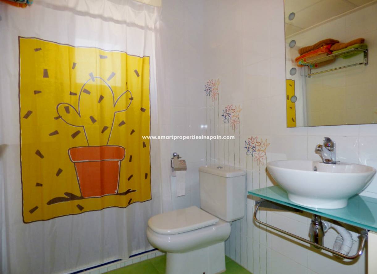 Wederverkoop - Detached Villa - La Marina - Urbanización La Marina