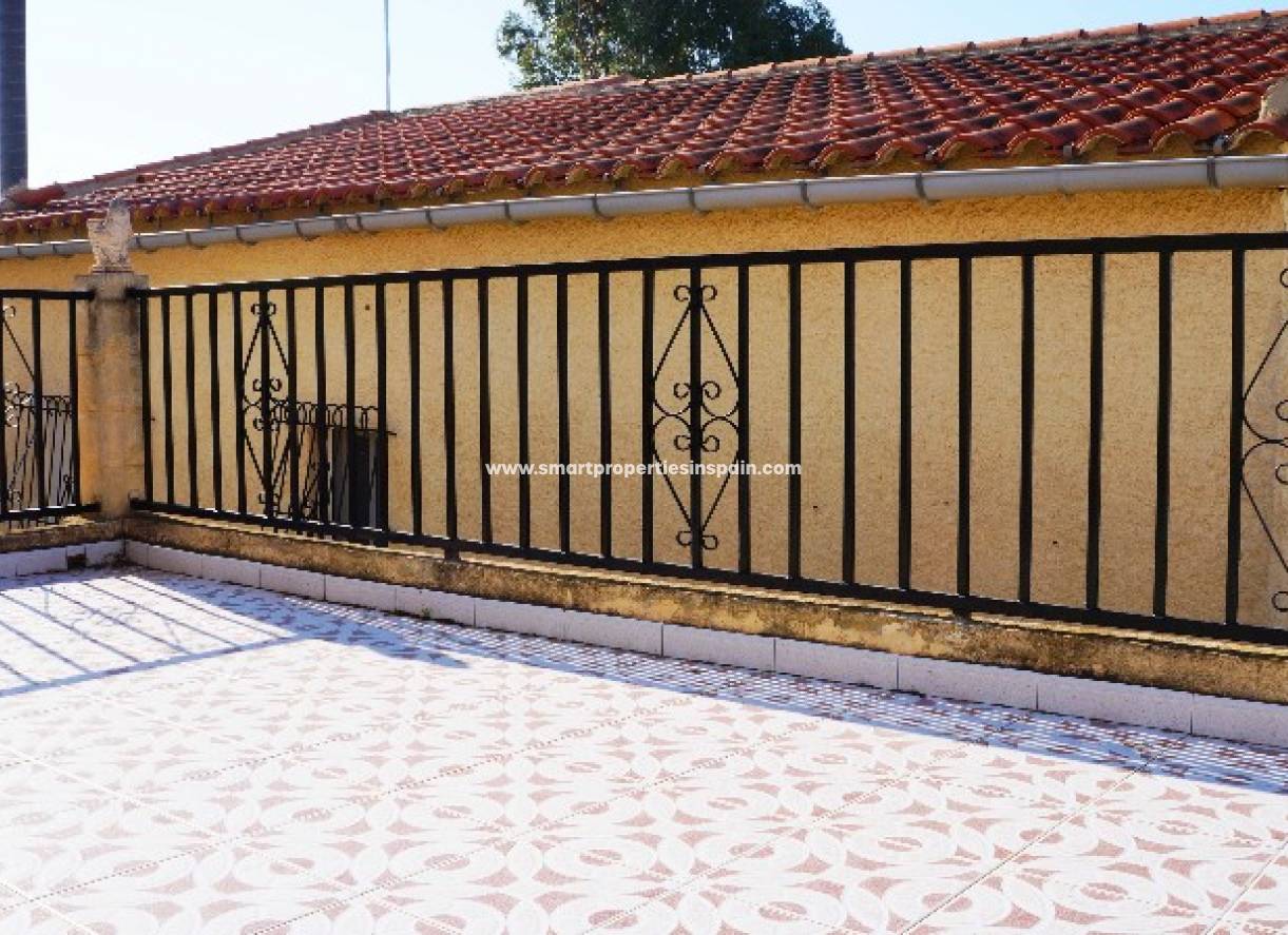 Wederverkoop - Detached Villa - La Marina - Urbanización La Marina