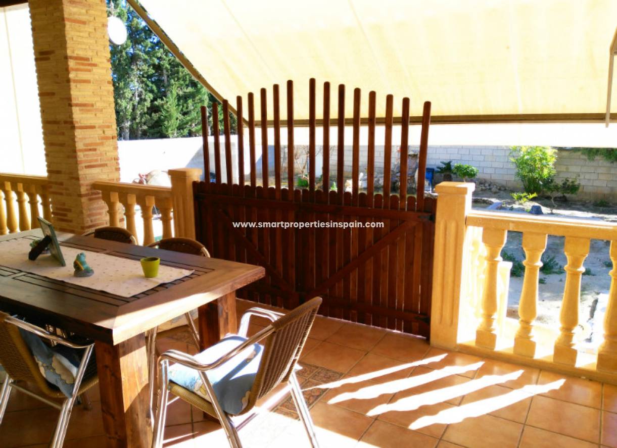 Wederverkoop - Detached Villa - La Marina - Urbanización La Marina