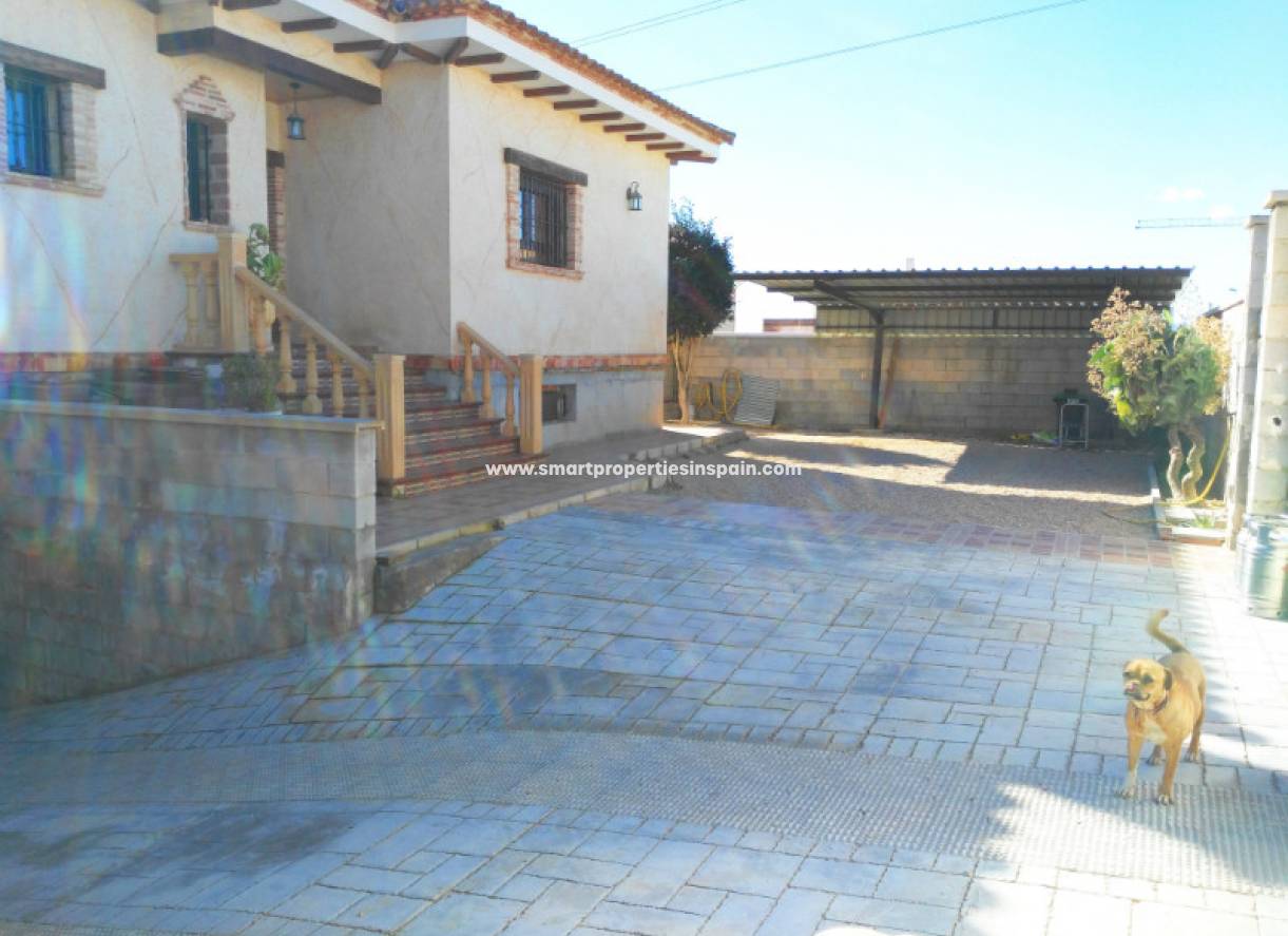 Wederverkoop - Detached Villa - La Marina - Urbanización La Marina