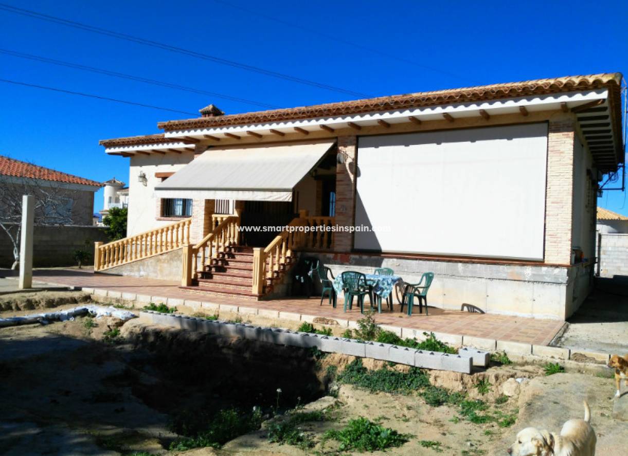 Wederverkoop - Detached Villa - La Marina - Urbanización La Marina