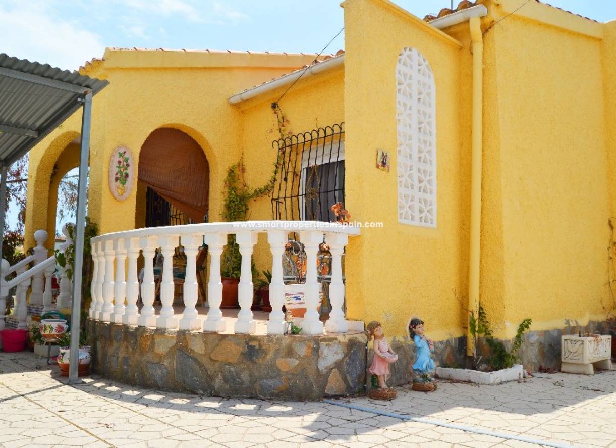 Wederverkoop - Detached Villa - La Marina - Urbanización La Marina