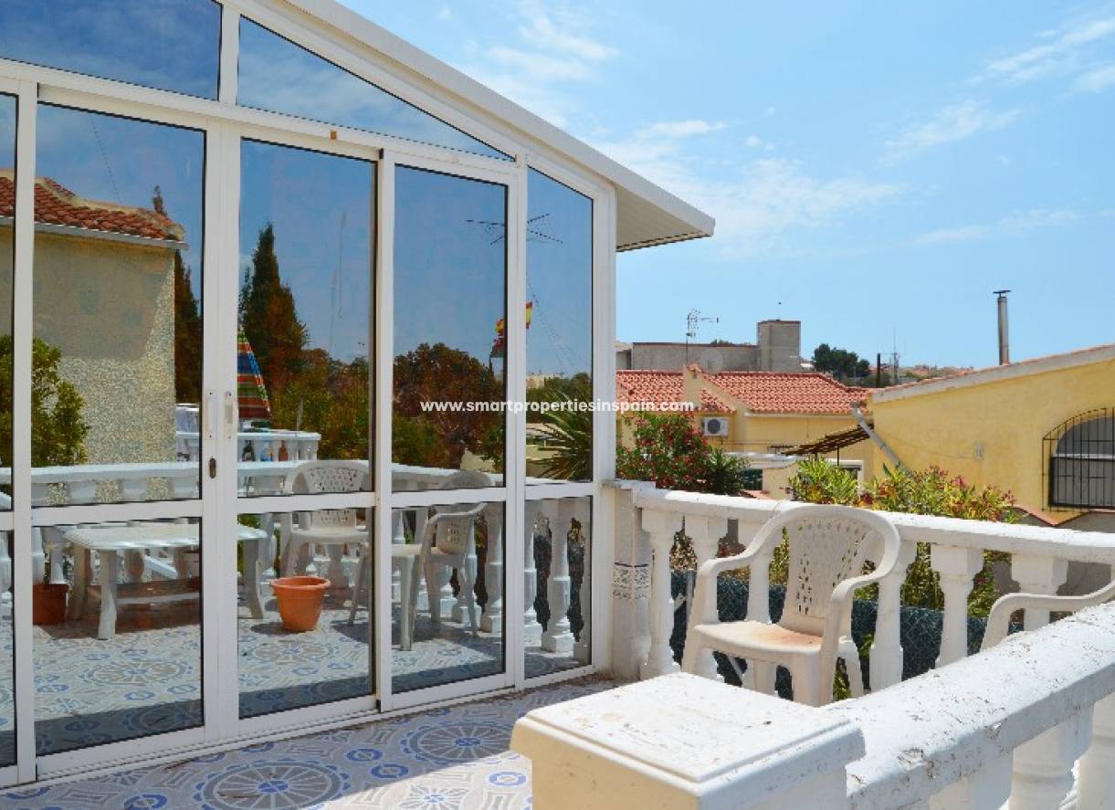 Wederverkoop - Detached Villa - La Marina - Urbanización La Marina