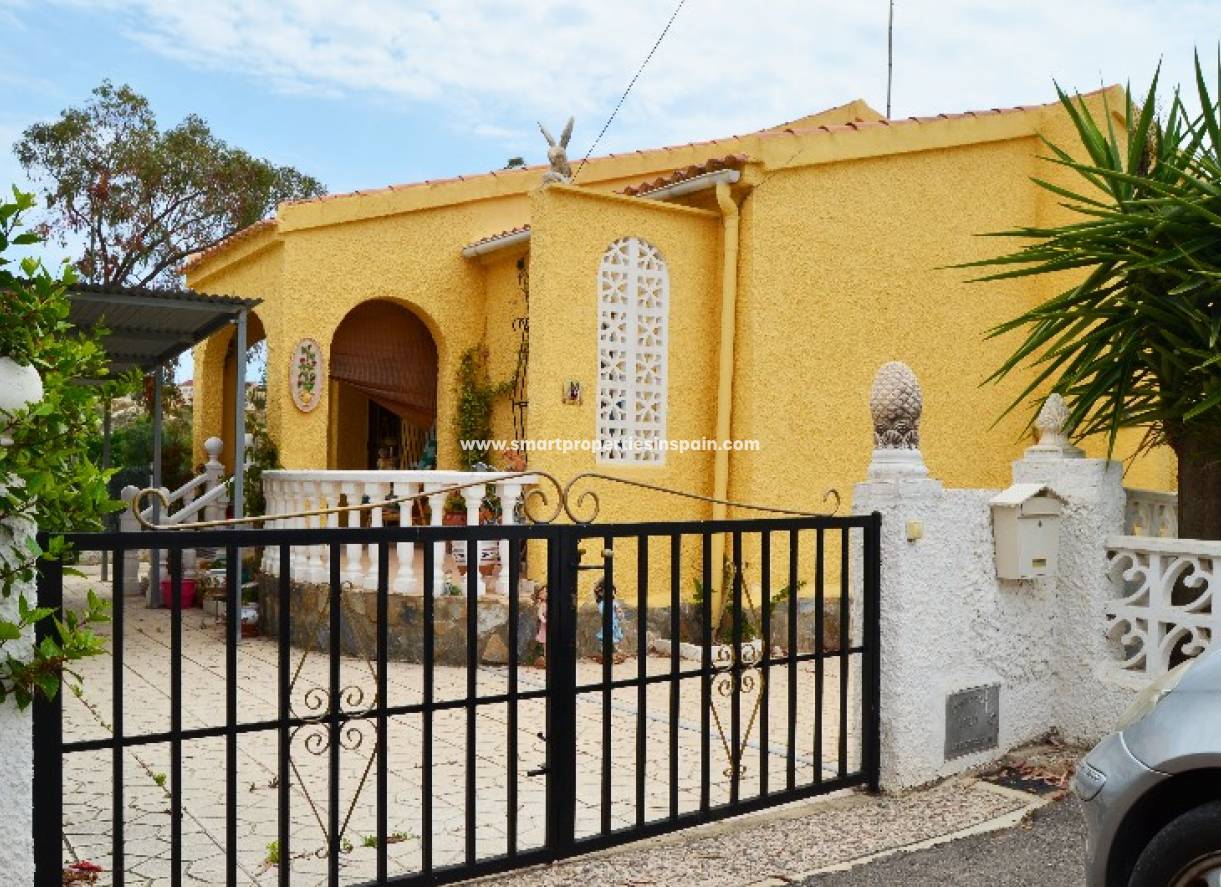 Wederverkoop - Detached Villa - La Marina - Urbanización La Marina