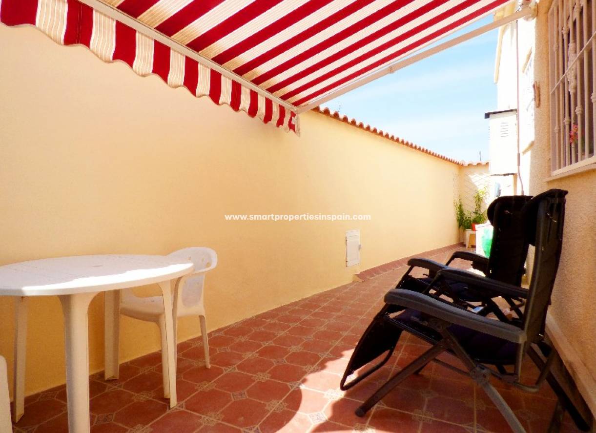 Wederverkoop - Detached Villa - La Marina - Urbanización La Marina