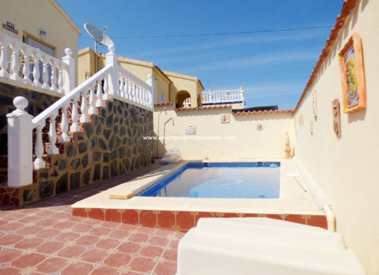 Wederverkoop - Detached Villa - La Marina - Urbanización La Marina