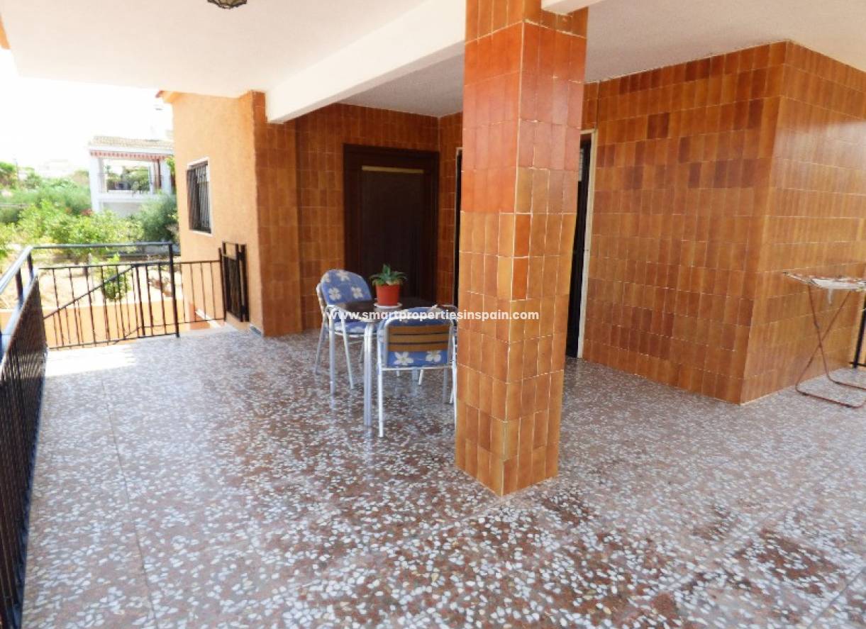 Wederverkoop - Detached Villa - La Marina - Urbanización La Marina