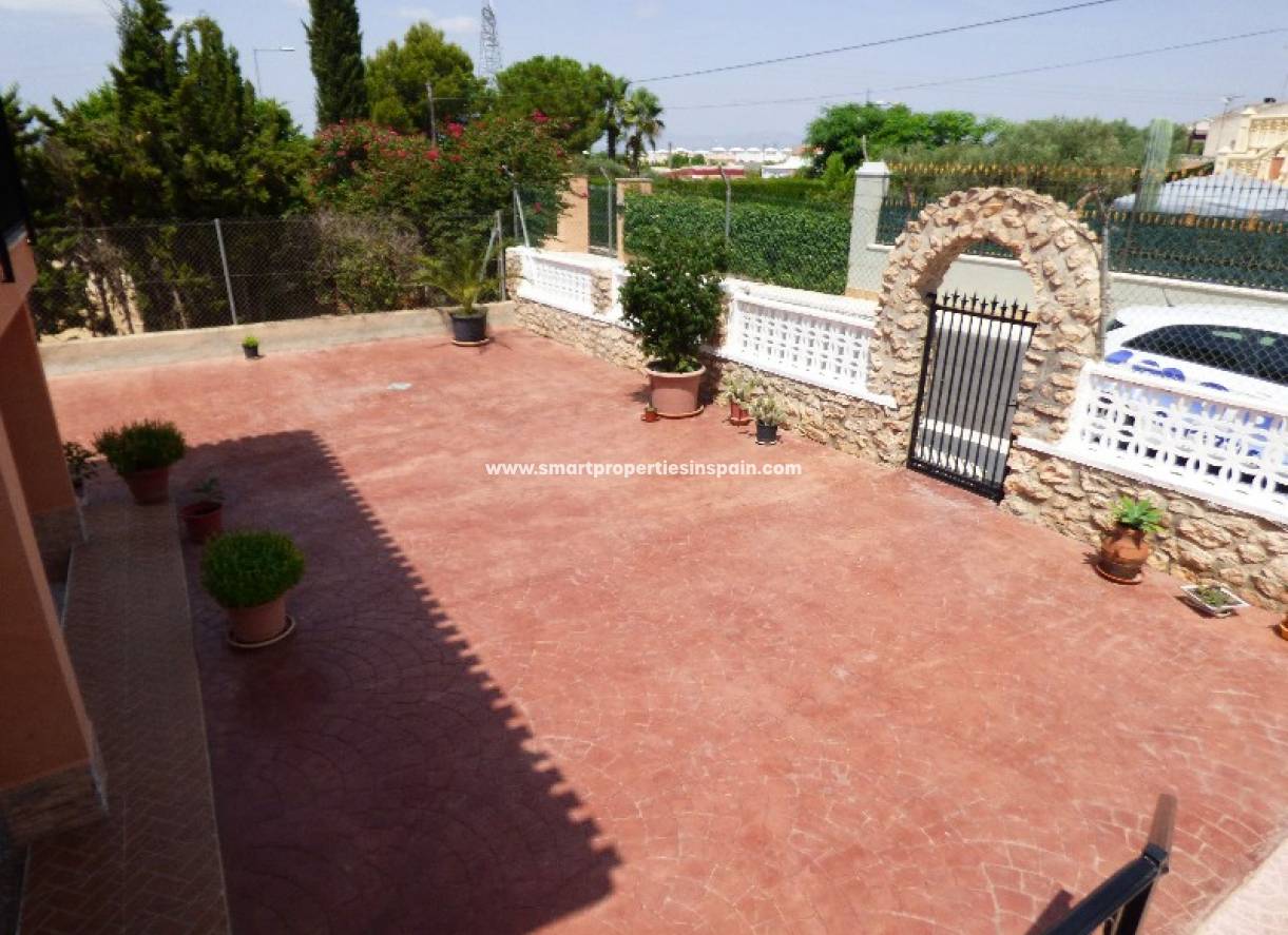 Wederverkoop - Detached Villa - La Marina - Urbanización La Marina