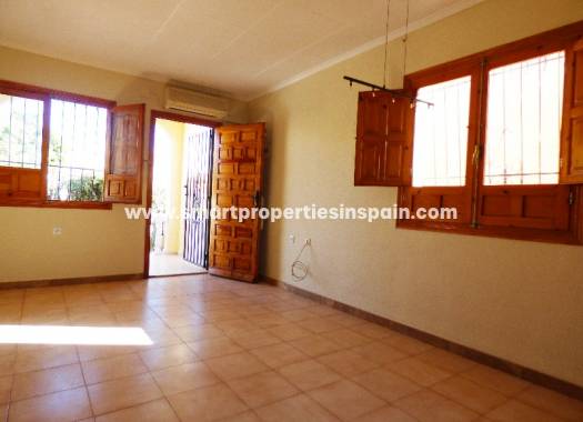 Wederverkoop - Detached Villa - La Marina - Urbanización La Marina