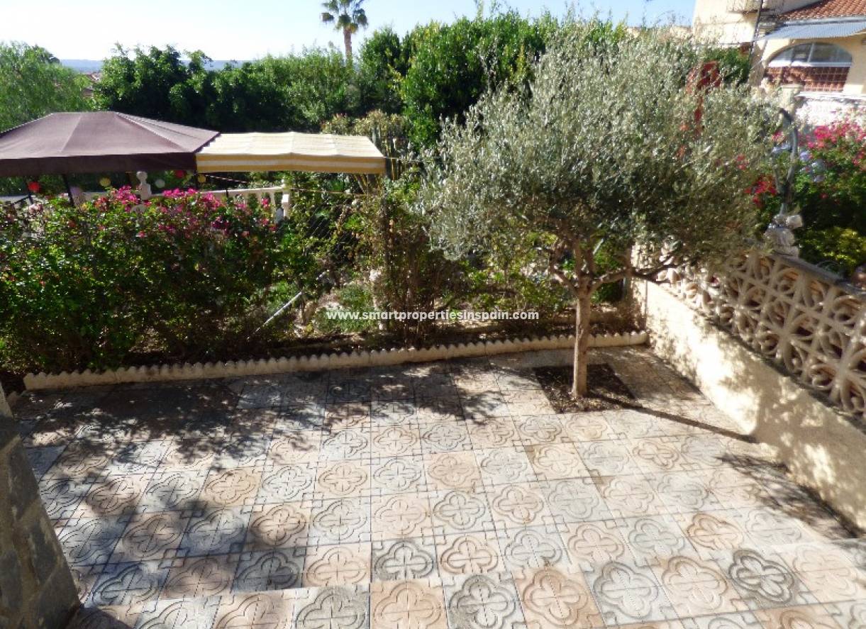 Wederverkoop - Detached Villa - La Marina - Urbanización La Marina