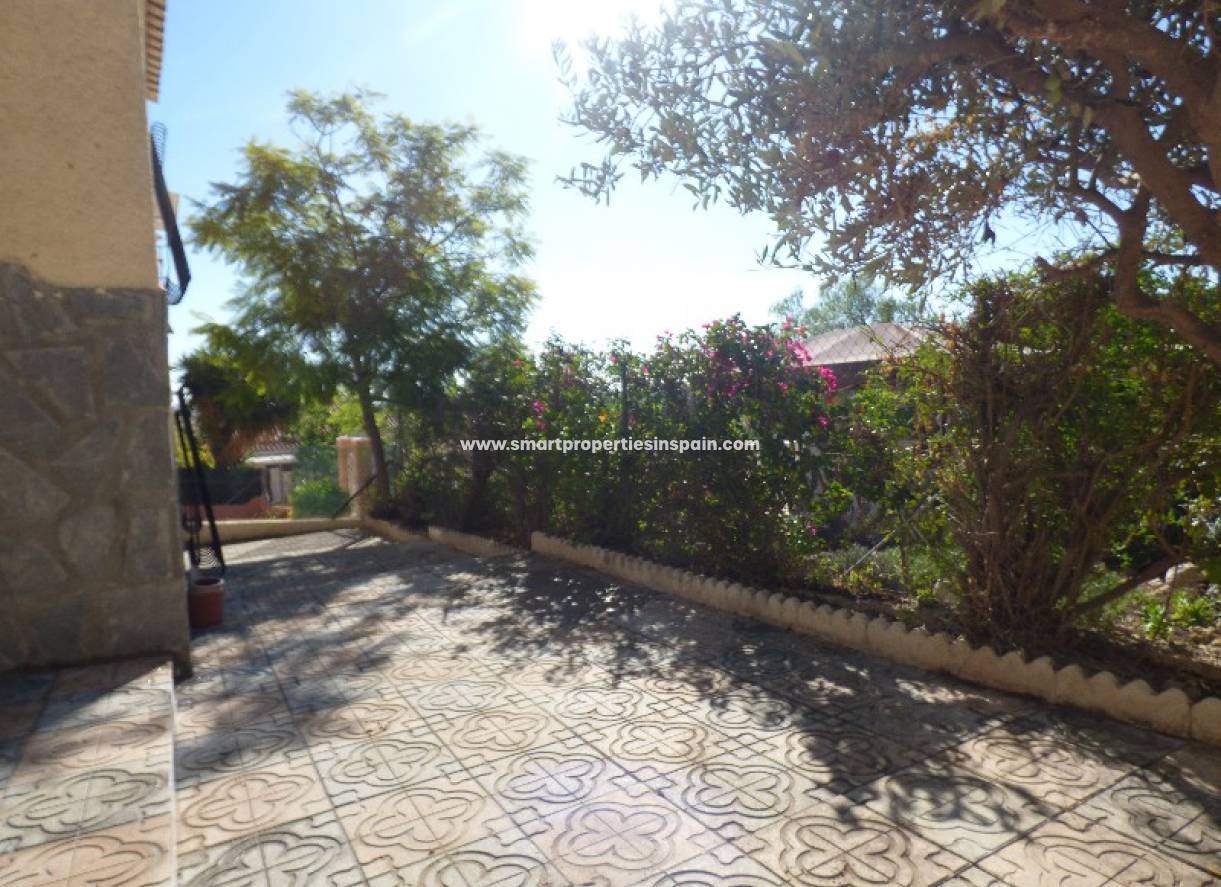 Wederverkoop - Detached Villa - La Marina - Urbanización La Marina