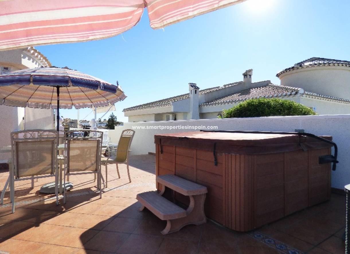 Wederverkoop - Detached Villa - La Marina - Urbanización La Marina