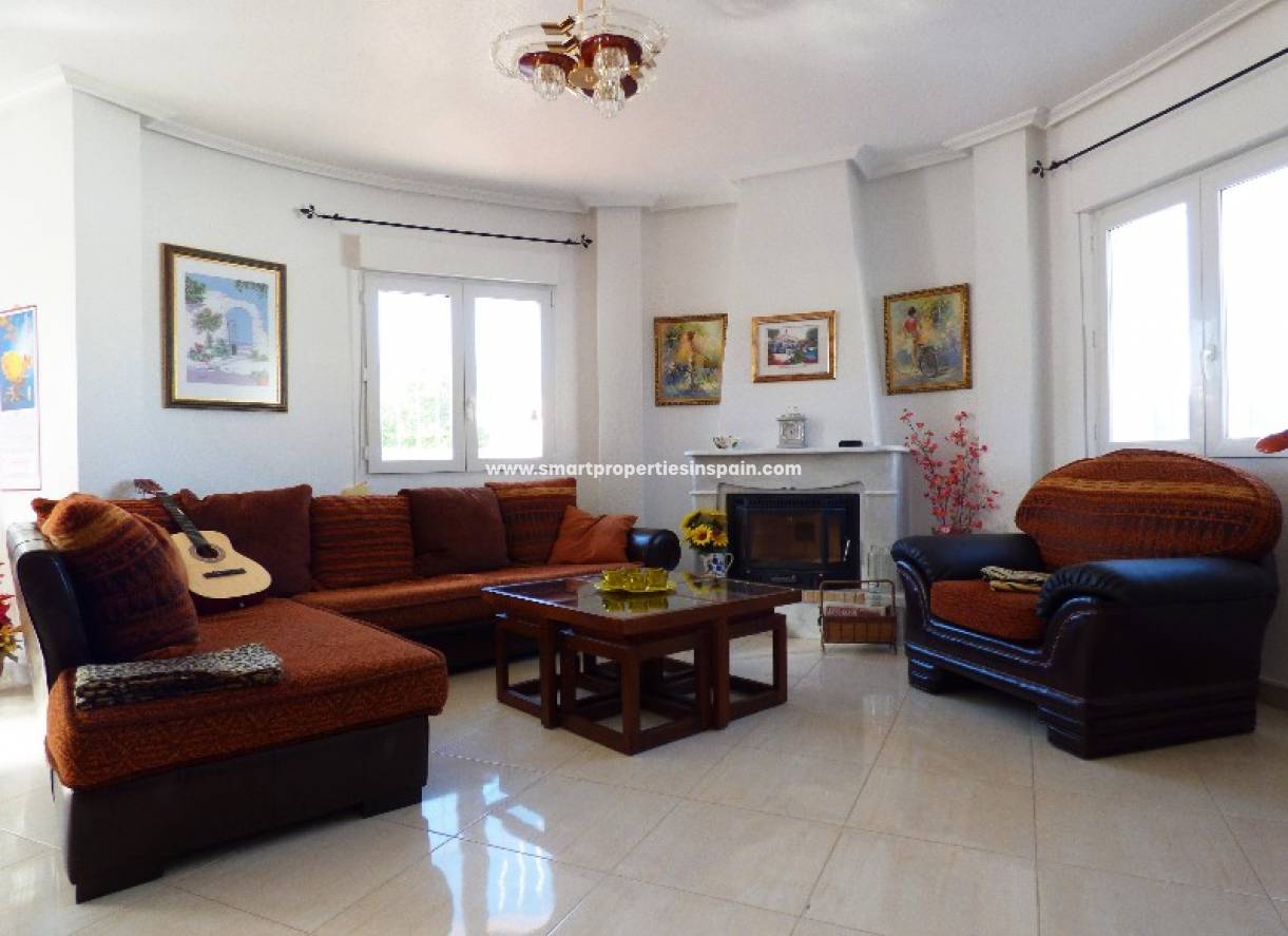 Wederverkoop - Detached Villa - La Marina - Urbanización La Marina