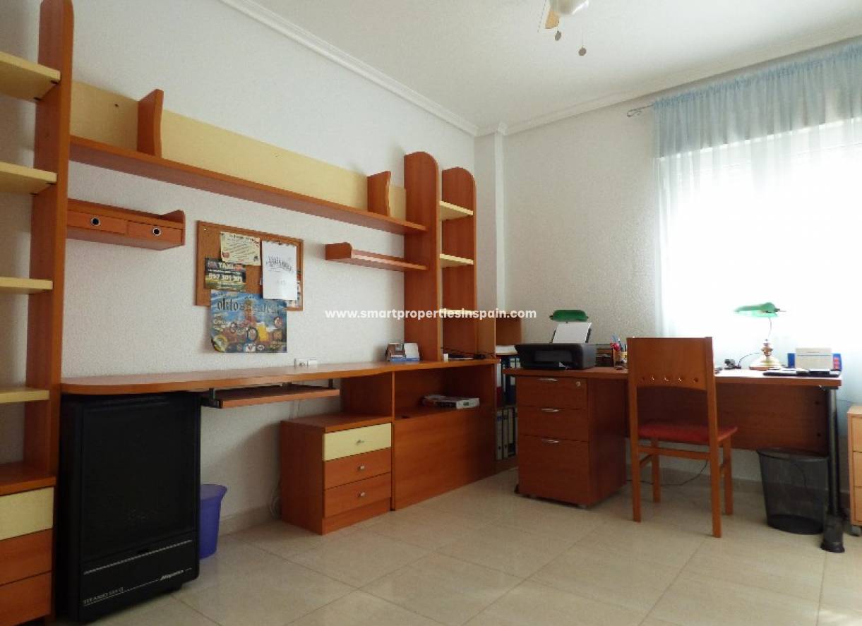 Wederverkoop - Detached Villa - La Marina - Urbanización La Marina