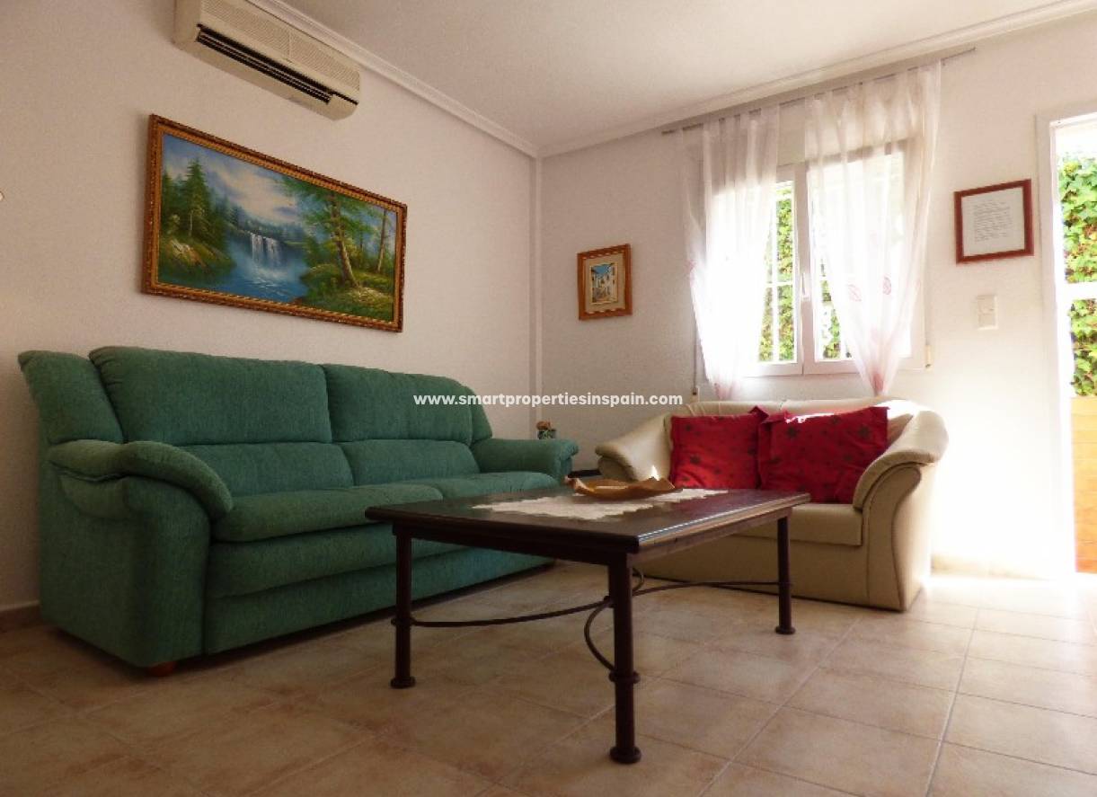 Wederverkoop - Detached Villa - La Marina - Urbanización La Marina