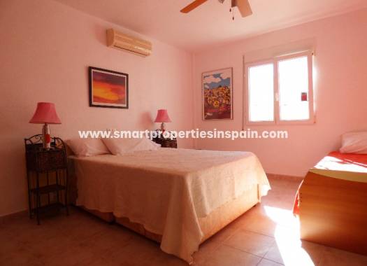 Wederverkoop - Detached Villa - La Marina - Urbanización La Marina