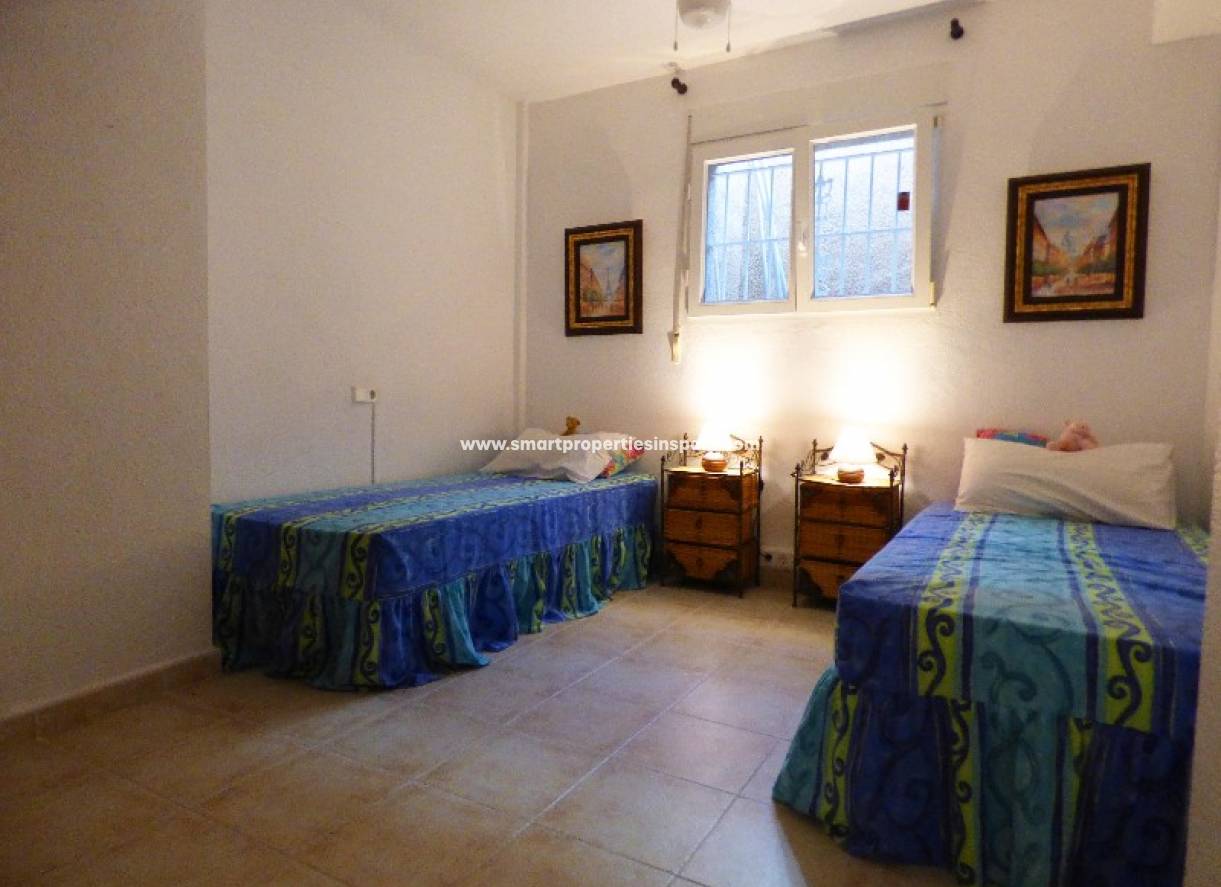 Wederverkoop - Detached Villa - La Marina - Urbanización La Marina