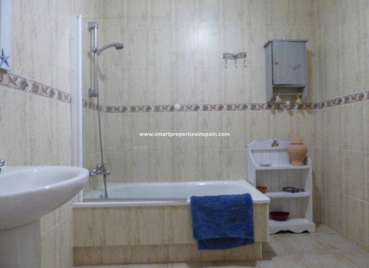 Wederverkoop - Detached Villa - La Marina - Urbanización La Marina
