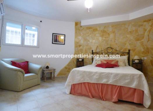 Wederverkoop - Detached Villa - La Marina - Urbanización La Marina