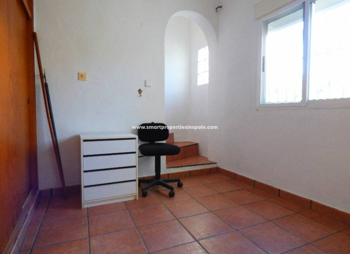 Wederverkoop - Detached Villa - La Marina - Urbanización La Marina