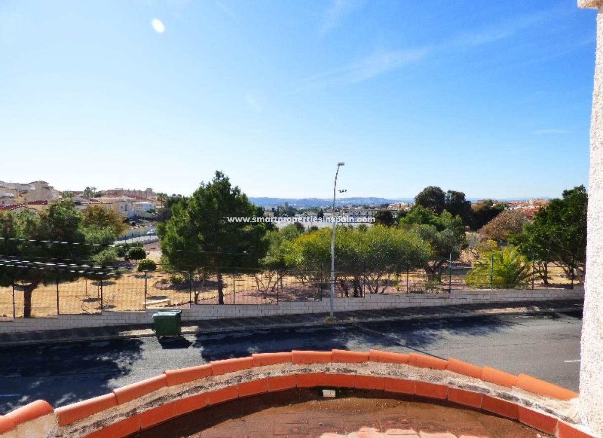 Wederverkoop - Detached Villa - La Marina - Urbanización La Marina