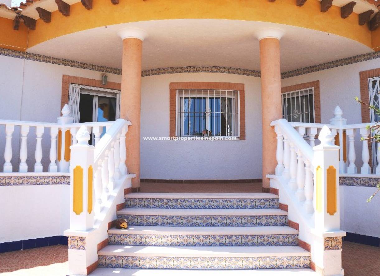 Wederverkoop - Detached Villa - La Marina - Urbanización La Marina