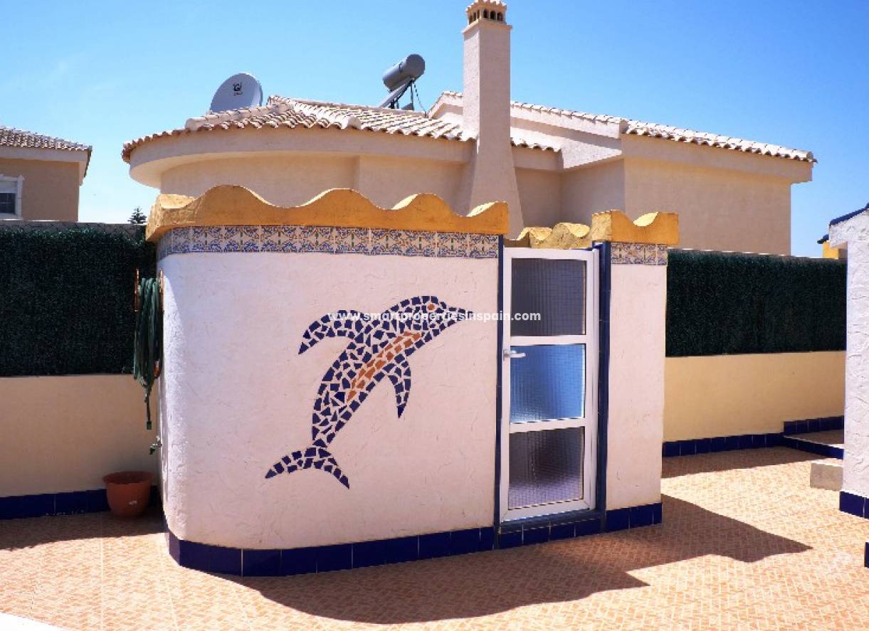 Wederverkoop - Detached Villa - La Marina - Urbanización La Marina