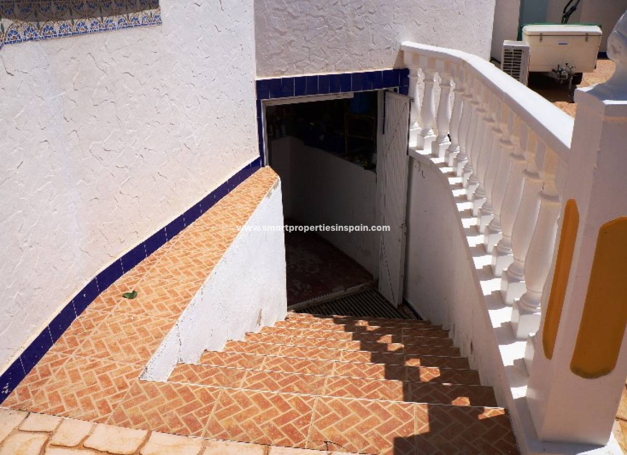 Wederverkoop - Detached Villa - La Marina - Urbanización La Marina