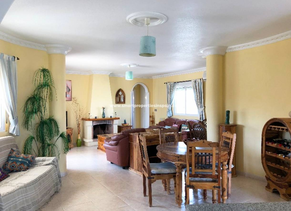 Wederverkoop - Detached Villa - La Marina - Urbanización La Marina