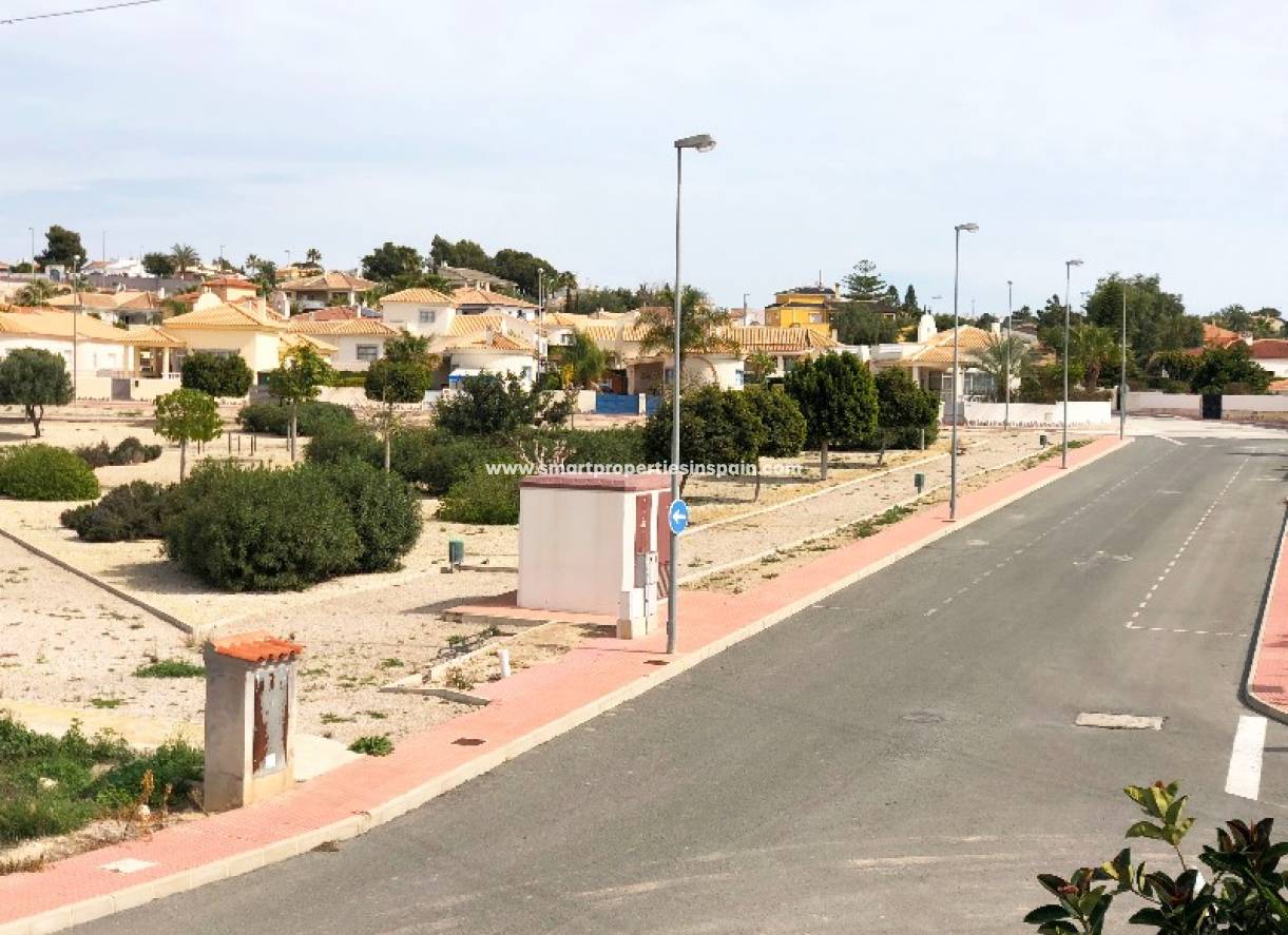 Wederverkoop - Detached Villa - La Marina - Urbanización La Marina