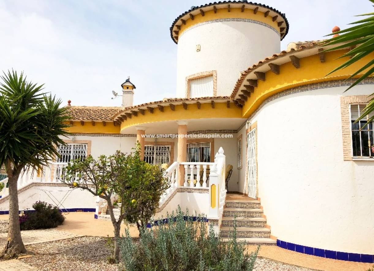 Wederverkoop - Detached Villa - La Marina - Urbanización La Marina