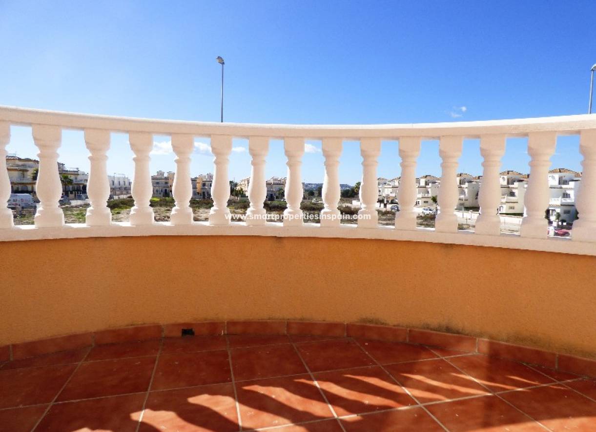 Wederverkoop - Detached Villa - La Marina - Urbanización La Marina
