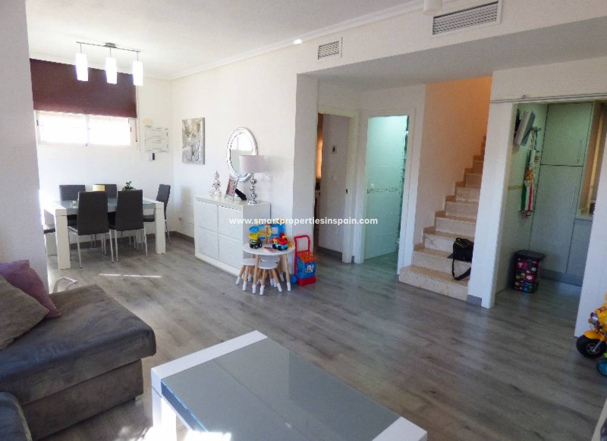 Wederverkoop - Detached Villa - La Marina - Urbanización La Marina