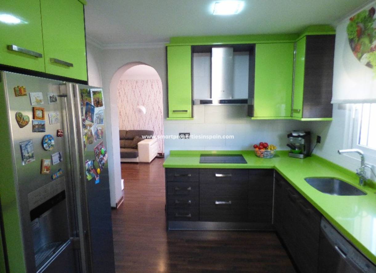 Wederverkoop - Detached Villa - La Marina - Urbanización La Marina