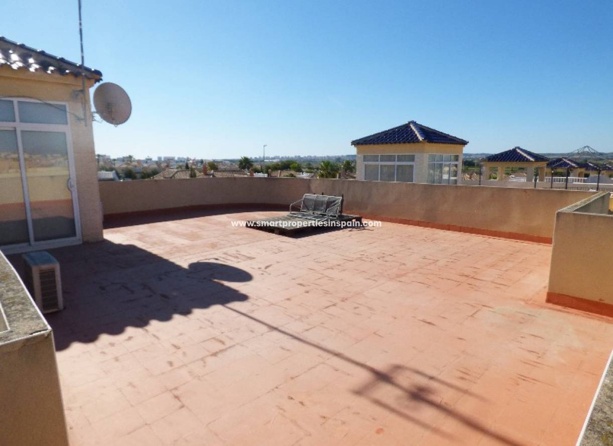 Wederverkoop - Detached Villa - La Marina - Urbanización La Marina