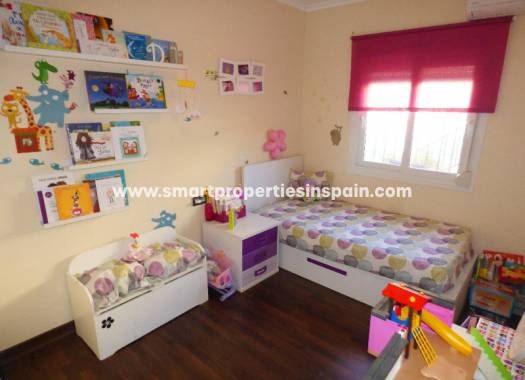 Wederverkoop - Detached Villa - La Marina - Urbanización La Marina