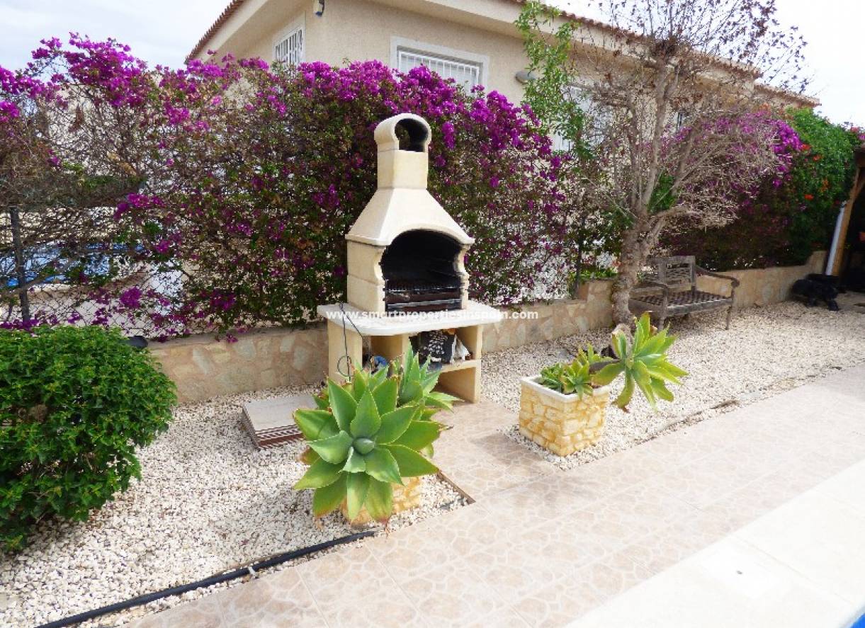Wederverkoop - Detached Villa - La Marina - Urbanización La Marina