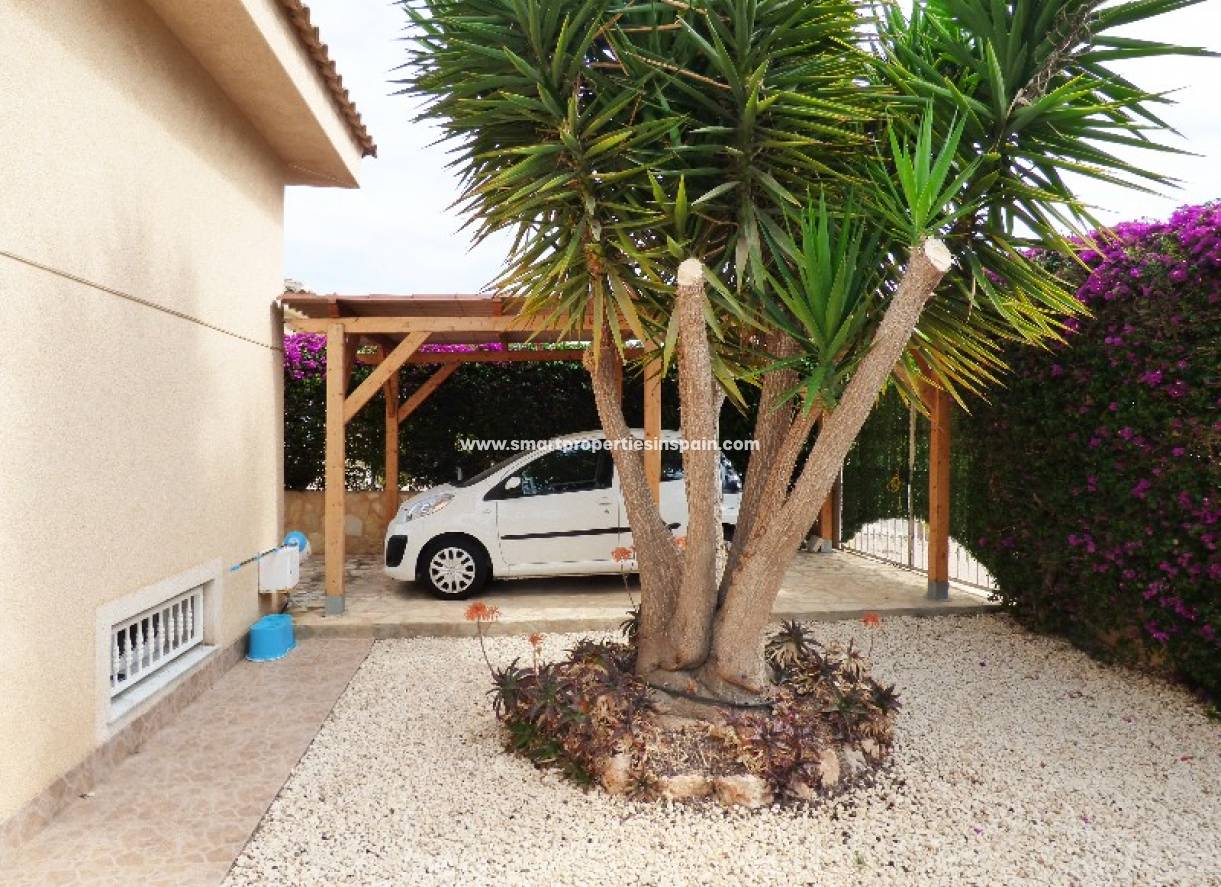 Wederverkoop - Detached Villa - La Marina - Urbanización La Marina