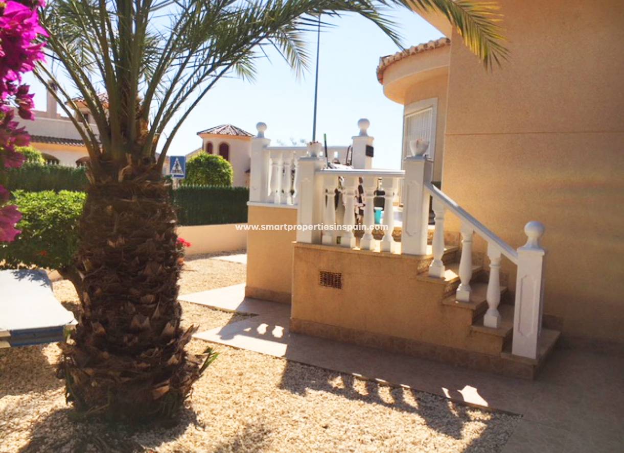 Wederverkoop - Detached Villa - La Marina - Urbanización La Marina