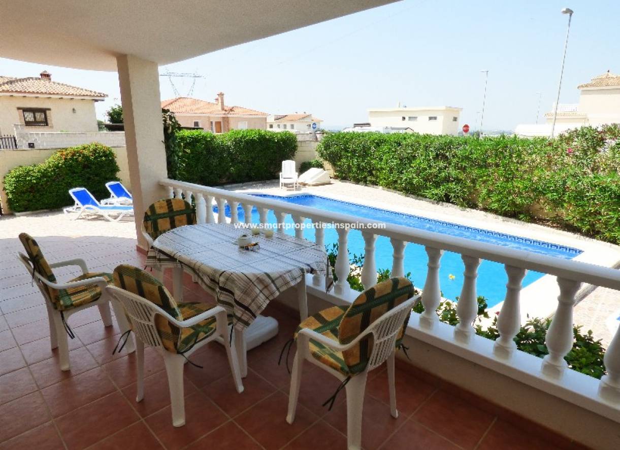 Wederverkoop - Detached Villa - La Marina - Urbanización La Marina