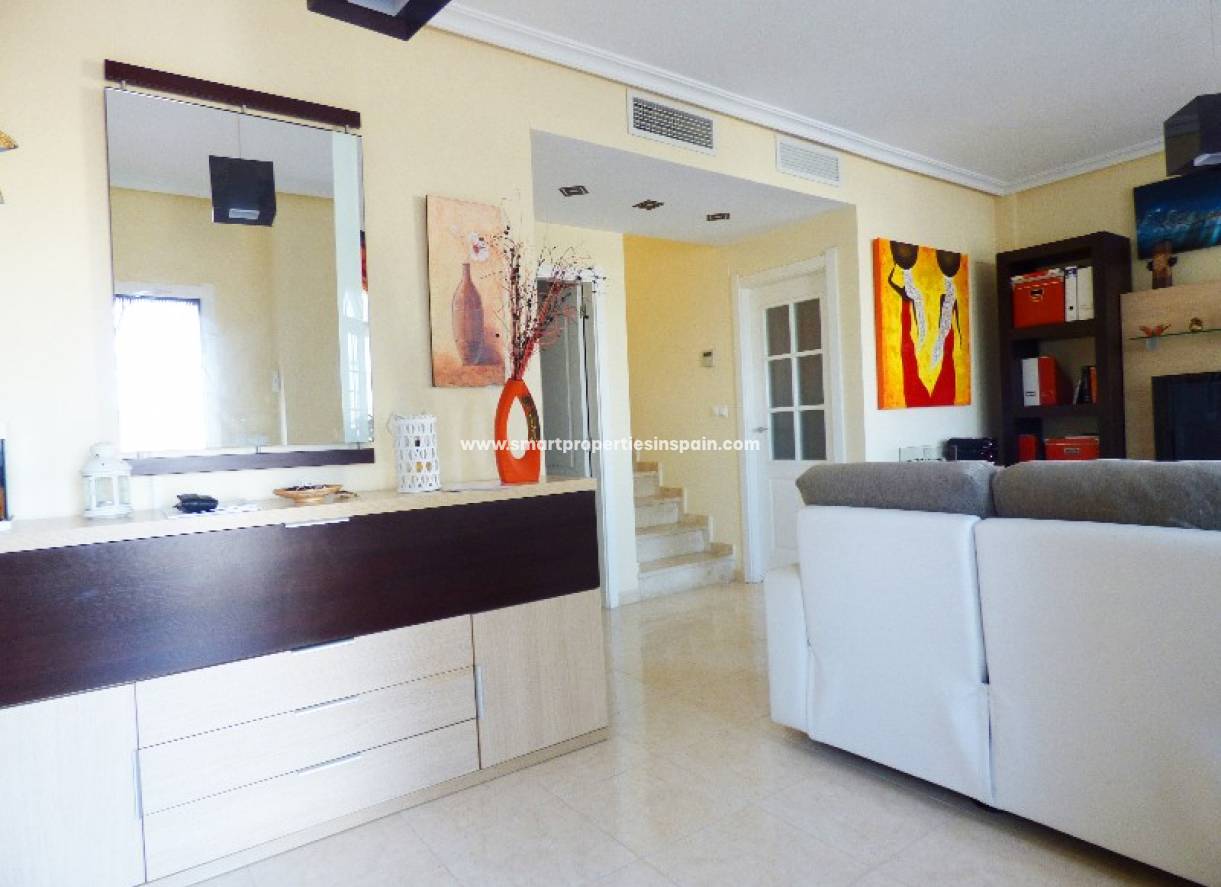 Wederverkoop - Detached Villa - La Marina - Urbanización La Marina